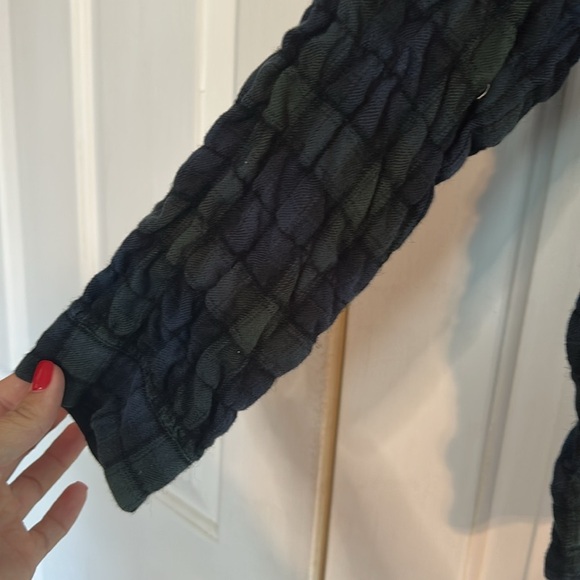 Madewell Medium Green and black plaid crop top - Picture 3 of 4